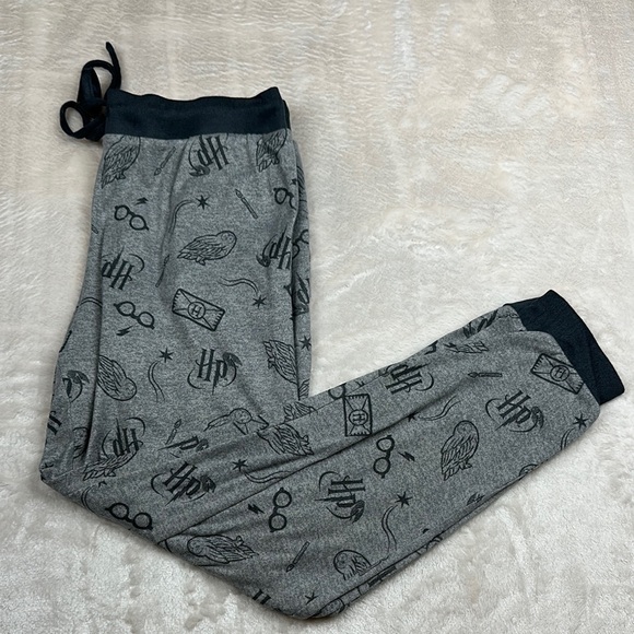 Warner Bros. Other - Harry Potter - Warner Bros. Gray and Black Joggers with Whimsical Patterns